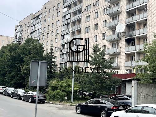 коммерческая по адресу Предславинская ул., 51