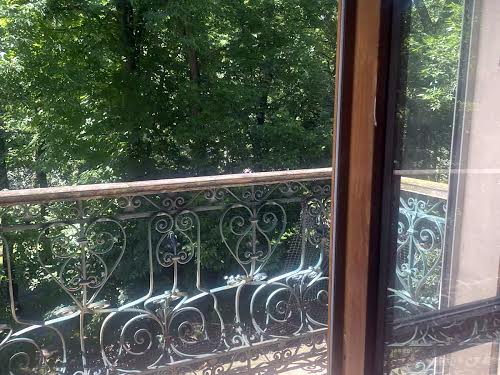 квартира по адресу Крушельницкой ул., 12
