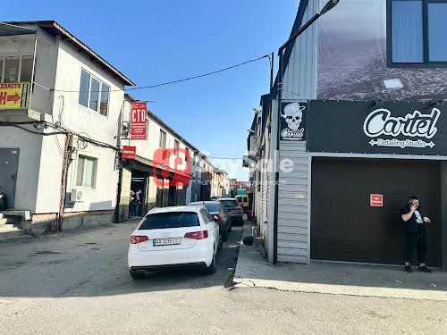комерційна за адресою Велика Окружна вул., 4б