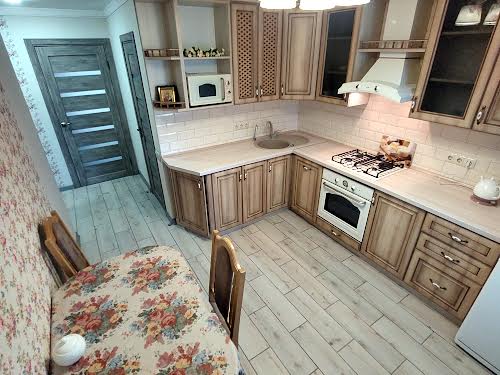 квартира за адресою Казарського вул., 1Б