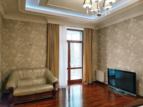 квартира за адресою Конституції вул., 13