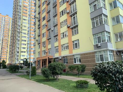квартира за адресою Сім'ї Кульженків вул. (Петра Дегтяренка), 31-А
