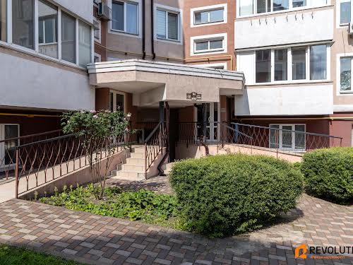 квартира за адресою Михайла Матюшенка вул., 16