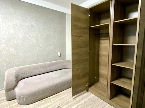 квартира за адресою Ентузіастів вул., 4