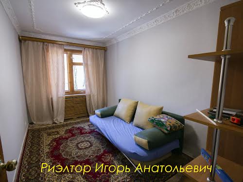 квартира за адресою Космонавтів вул., 48