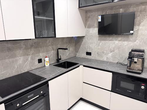 квартира за адресою Краснова вул., 1