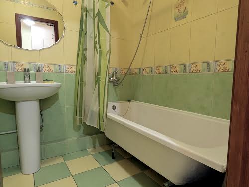 квартира по адресу Салютная ул., 1б