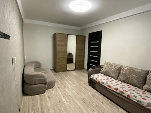 квартира за адресою Ентузіастів вул., 4