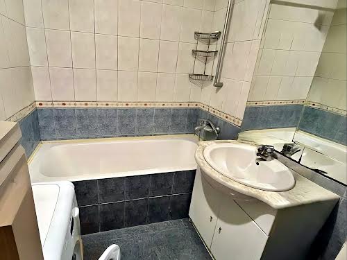 квартира по адресу Ревуцкого ул., 18