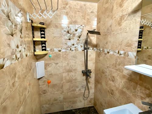 квартира за адресою Бажова вул., 8