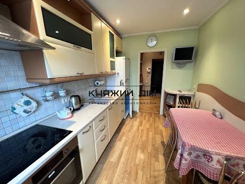 квартира за адресою Дніпровська набережна вул., 13