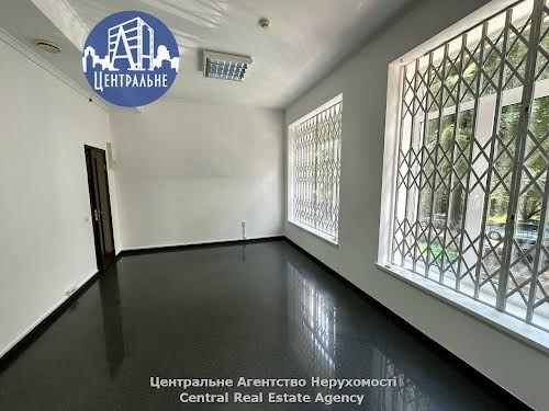 коммерческая по адресу Независимости просп., 92