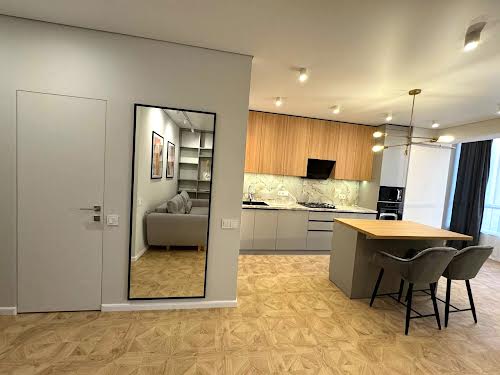 квартира за адресою Домбровського вул., 75