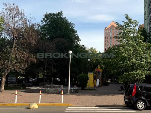 квартира за адресою Регенераторна вул., 4 к1-9