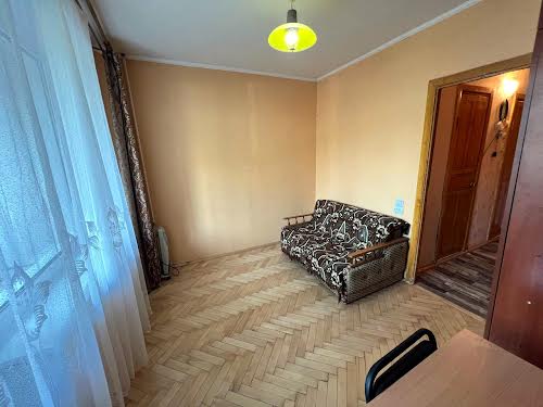 квартира за адресою Гната Хоткевича вул., 42