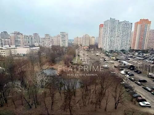 квартира за адресою Драгоманова вул., 8Б