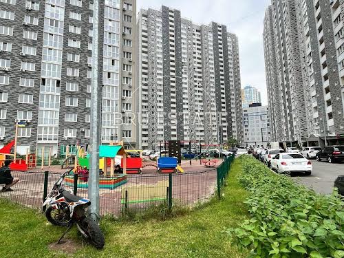 квартира за адресою Ревуцького вул., 54