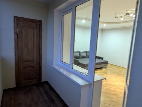 квартира за адресою Тролейбусна вул., 26