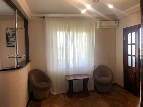 квартира за адресою Януша Корчака вул. (Баумана), 20-А