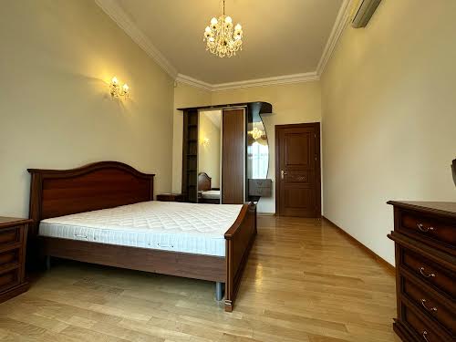 квартира по адресу Новаковского ул., 8
