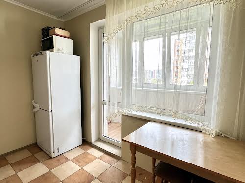 квартира за адресою Правди просп., 72