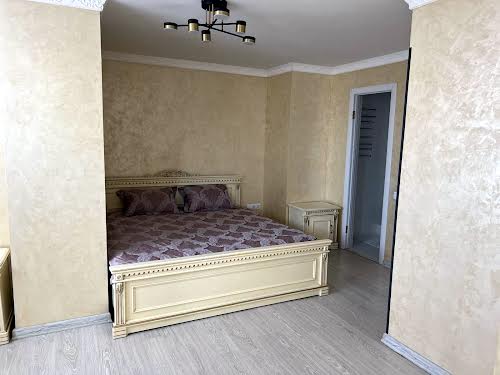 квартира за адресою Авраама Лінкольна вул. (), 6