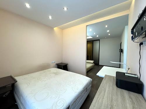 квартира за адресою Регенераторна вул., 4