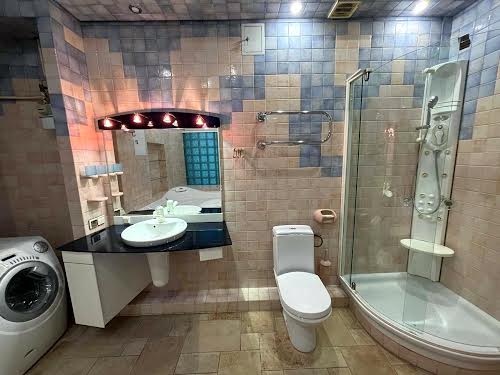 квартира за адресою Шота Руставелі вул., 27