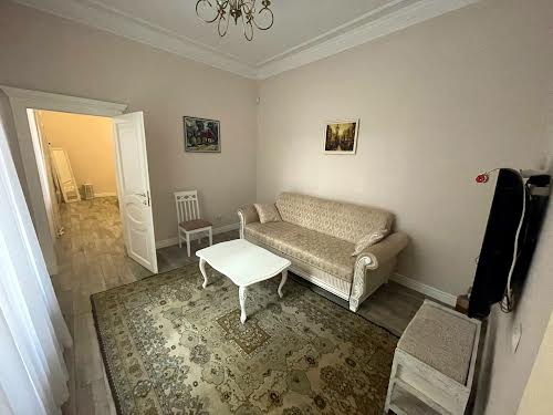 квартира за адресою Михайла Драгоманова вул., 4