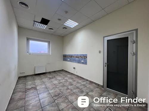 комерційна за адресою Володимирська вул., 101