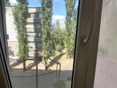 квартира за адресою Космонавтів вул., 146б