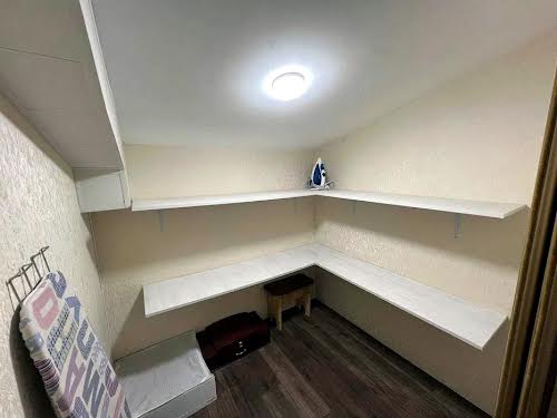 квартира за адресою Лісова вул., 42