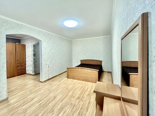 квартира за адресою Льотна вул. (Червоногвардійська), 41