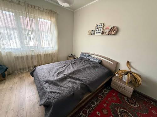 будинок за адресою Квітнева вул.