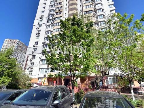 квартира за адресою Анни Ахматової вул., 35