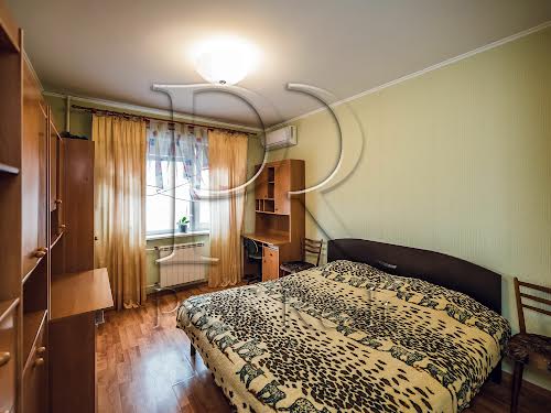 квартира за адресою Академіка Глушкова просп., 45