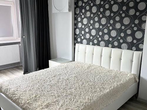 квартира за адресою Ревуцького вул., 9
