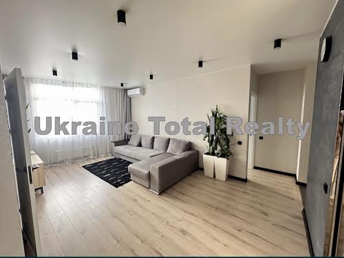 квартира за адресою Райдужна вул., 58