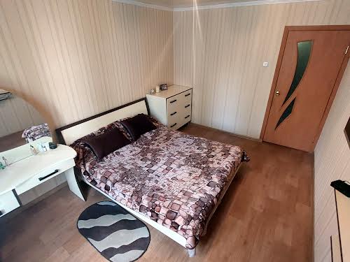 квартира за адресою Космонавтів вул., 146б