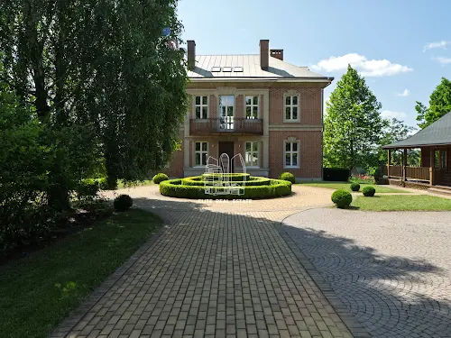 дом по адресу с. Великие Дмитровичи, Київська