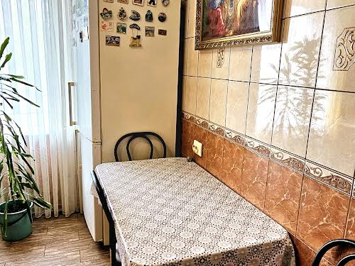квартира за адресою Вишнева вул., 133