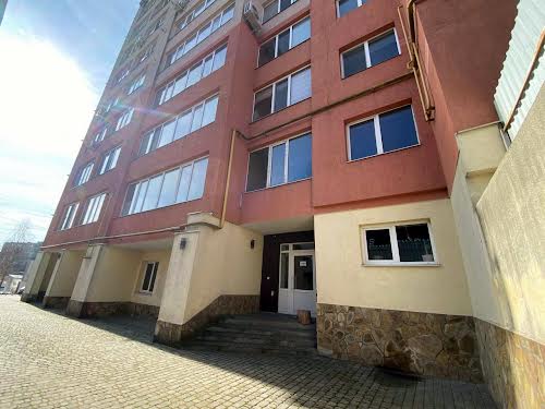 комерційна за адресою Івана Франка вул., 44в