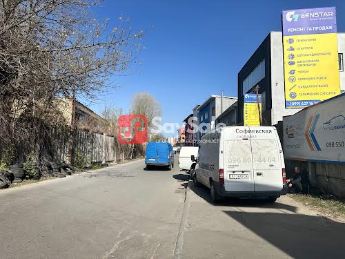 комерційна за адресою Велика Окружна вул., 4б