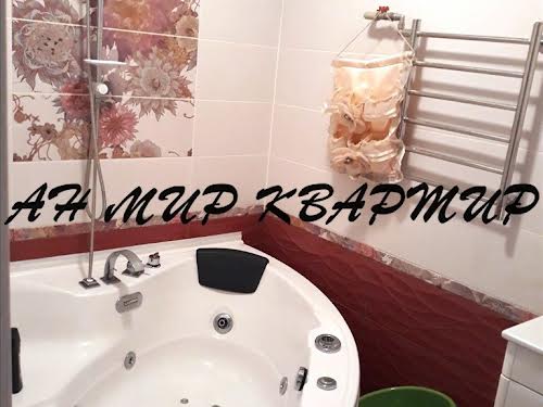 квартира за адресою Соборності вул. (Жовтнева), 46