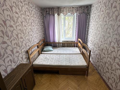 квартира за адресою Академіка Булаховського вул., 30а