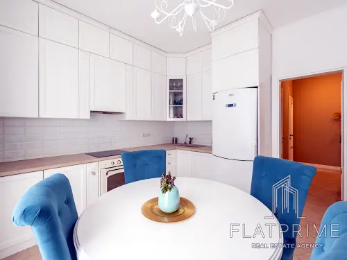 квартира за адресою Дегтярна вул., 7