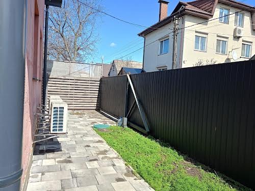 будинок за адресою Богатирська вул., 42