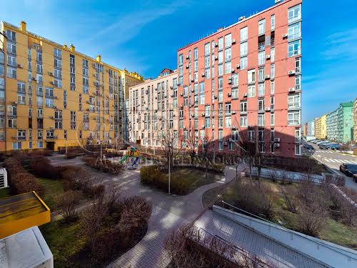 квартира за адресою Регенераторна вул., 4