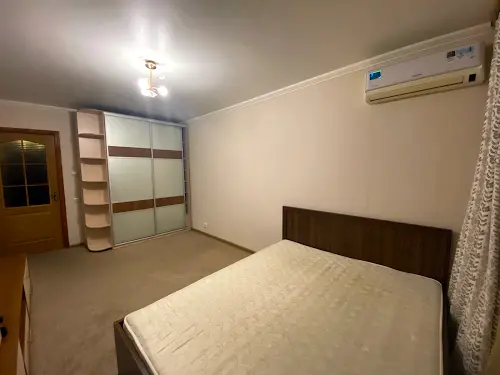 квартира за адресою Зої Гайдай вул., 7а