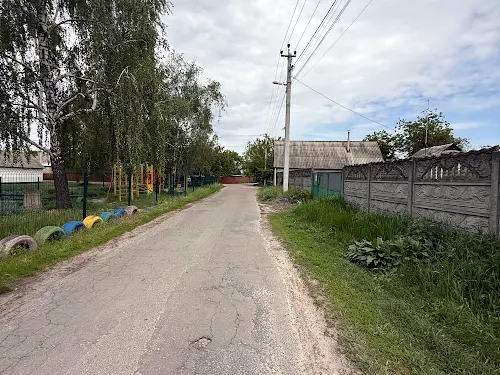 участок по адресу с. Гнедин, Механізаторів